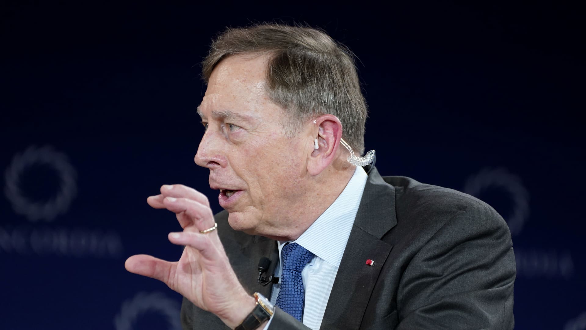 Iran in the ‘process of blinking’ over Strait of Hormuz, Petraeus says